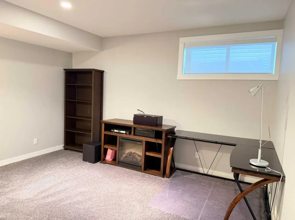 252 Nolancliff Crescent NW Calgary AB T3R 0T4