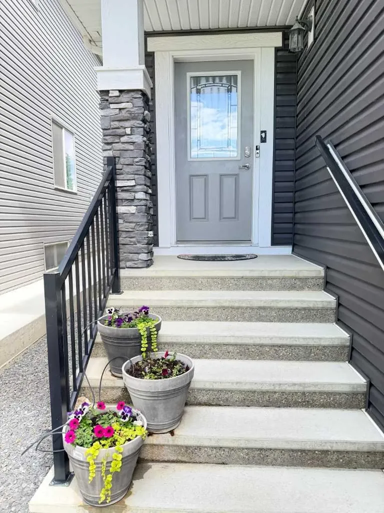 252 Nolancliff Crescent NW Calgary AB T3R 0T4