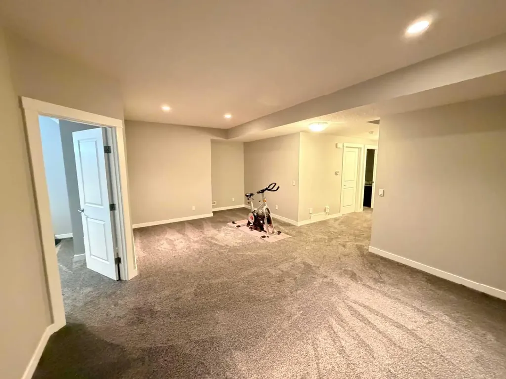 252 Nolancliff Crescent NW Calgary AB T3R 0T4