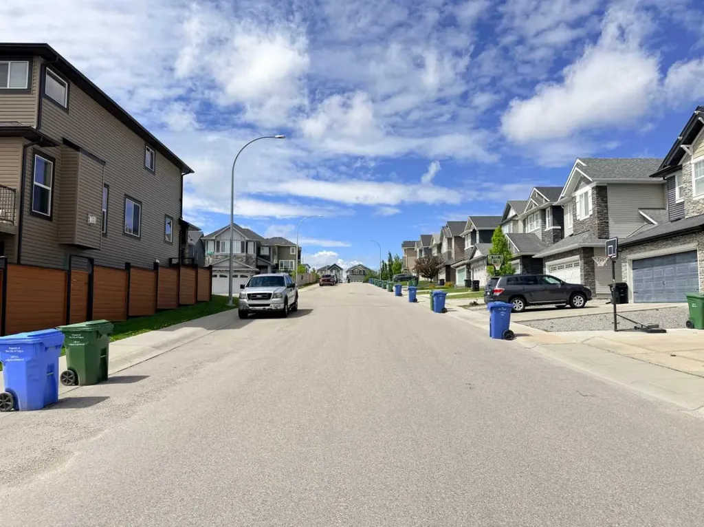 252 Nolancliff Crescent NW Calgary AB T3R 0T4