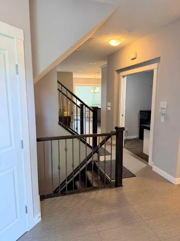 252 Nolancliff Crescent NW Calgary AB T3R 0T4