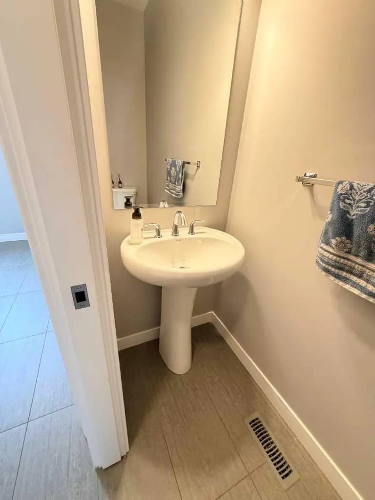 252 Nolancliff Crescent NW Calgary AB T3R 0T4