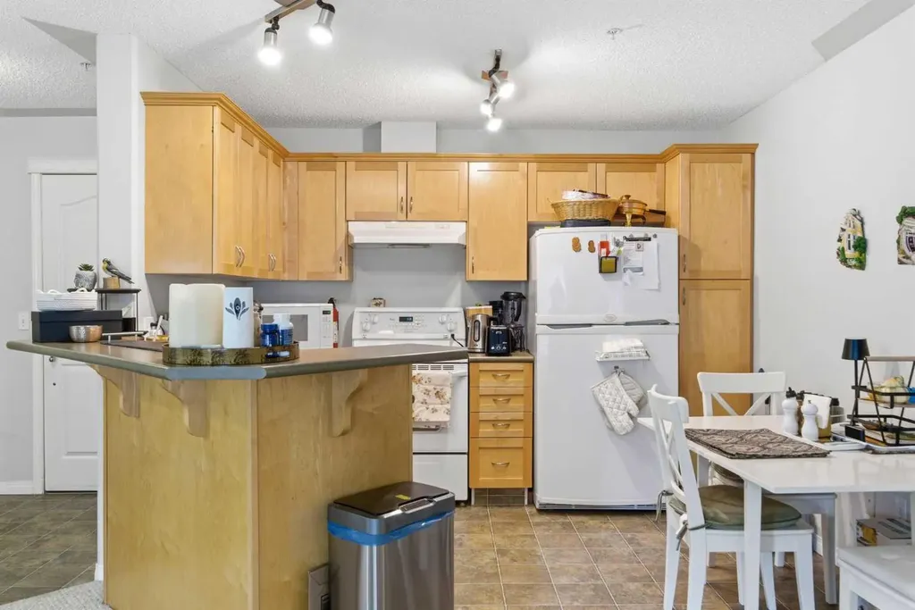 345 Rocky Vista Park NW Calgary AB T3G 5K6