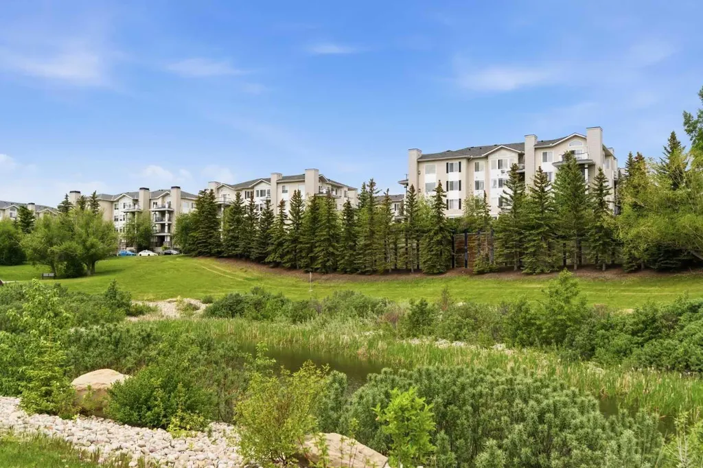345 Rocky Vista Park NW Calgary AB T3G 5K6
