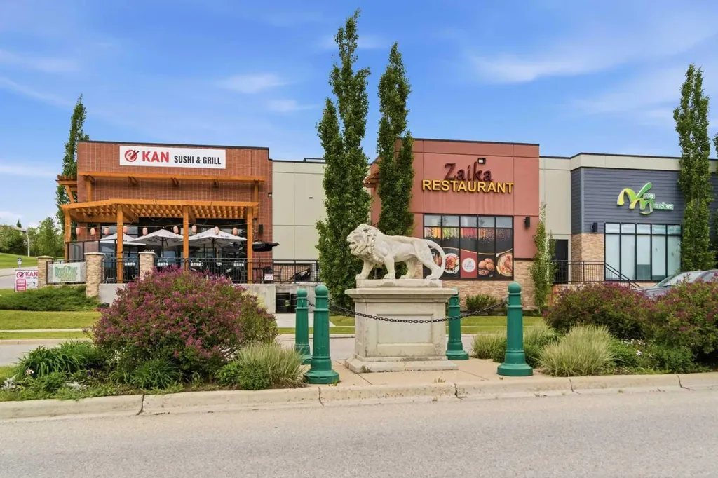 345 Rocky Vista Park NW Calgary AB T3G 5K6