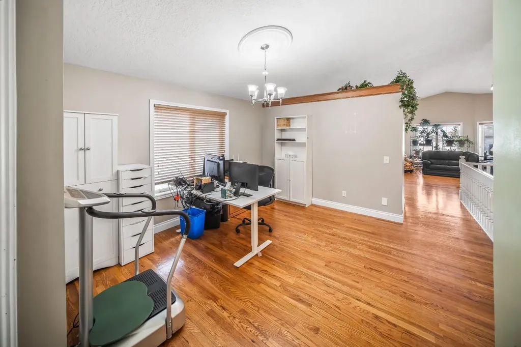 180 Hidden Vale Close NW Calgary AB T3A 5C7