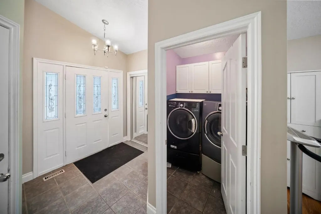 180 Hidden Vale Close NW Calgary AB T3A 5C7