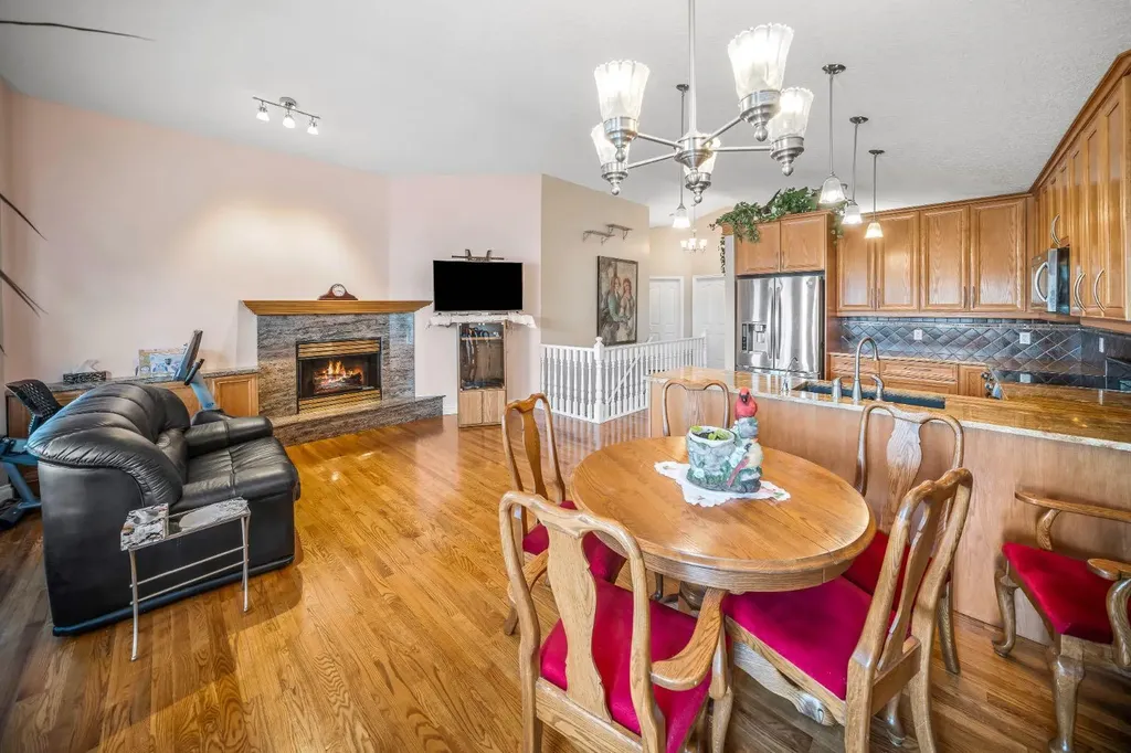 180 Hidden Vale Close NW Calgary AB T3A 5C7