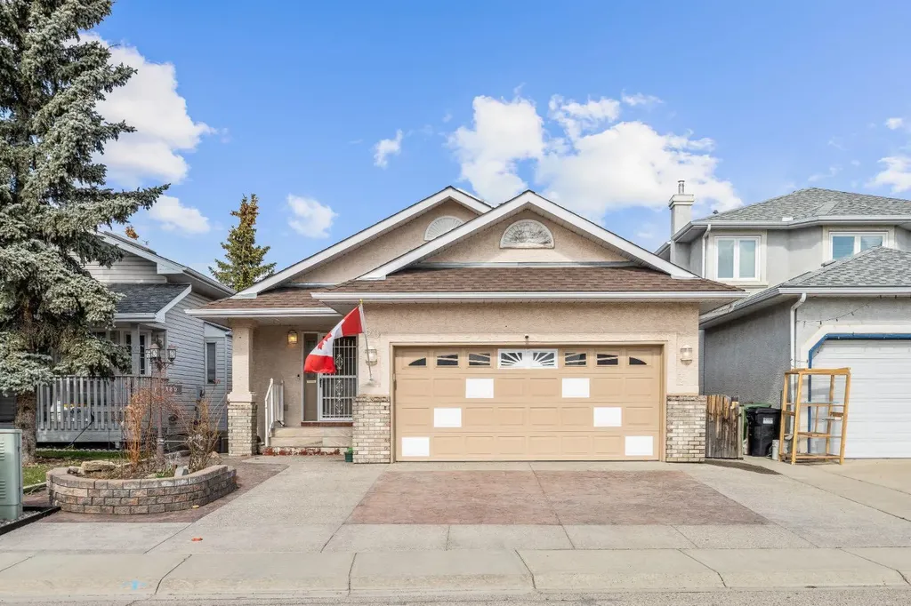 180 Hidden Vale Close NW Calgary AB T3A 5C7