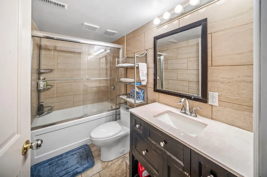 180 Hidden Vale Close NW Calgary AB T3A 5C7