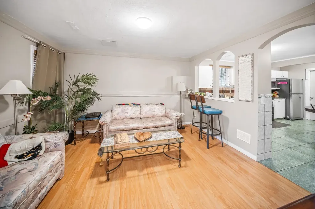 180 Hidden Vale Close NW Calgary AB T3A 5C7