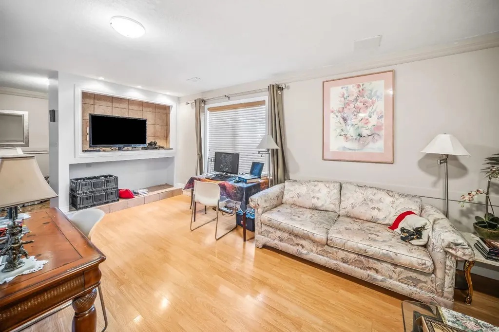180 Hidden Vale Close NW Calgary AB T3A 5C7