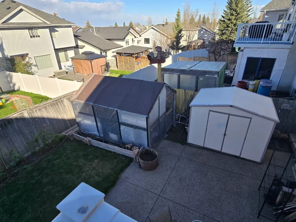 180 Hidden Vale Close NW Calgary AB T3A 5C7