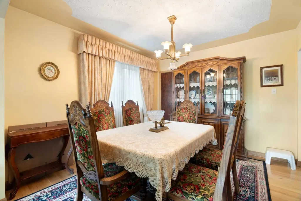 3019 37 Street SW Calgary AB T3E 3B5