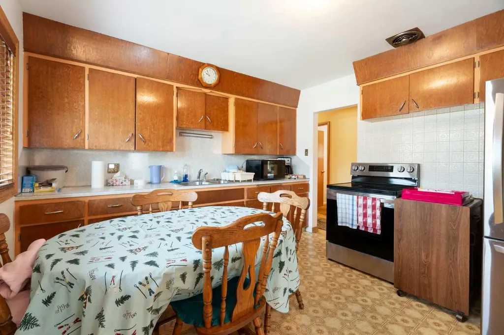 3019 37 Street SW Calgary AB T3E 3B5