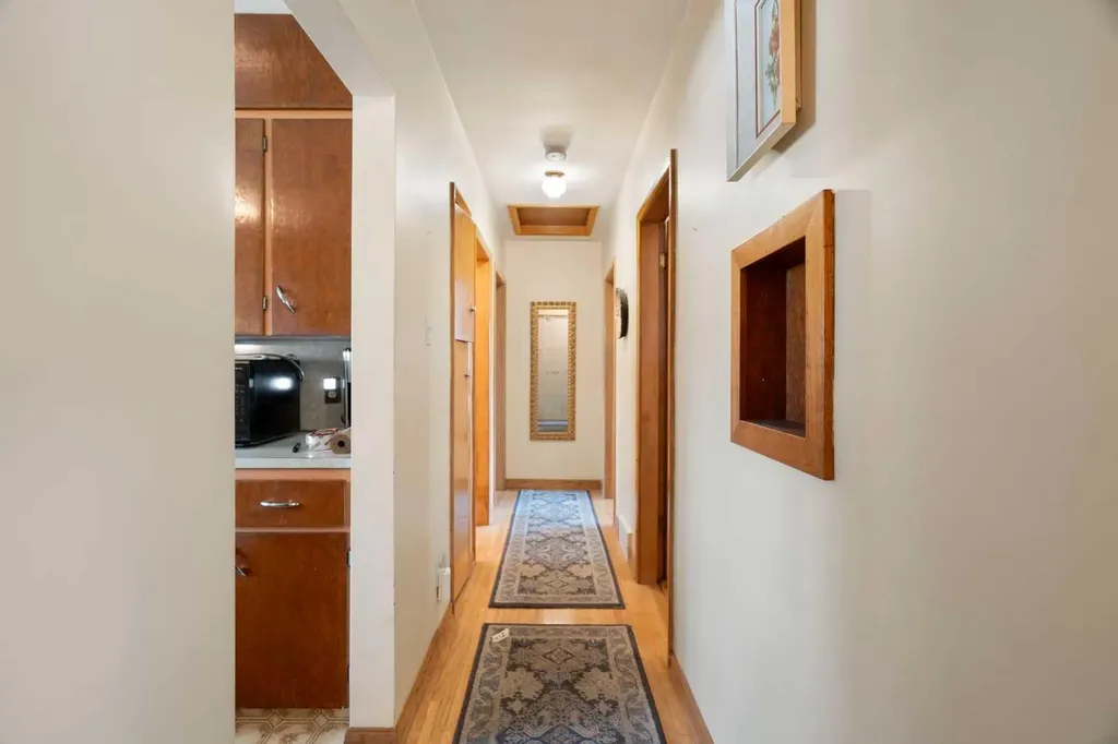 3019 37 Street SW Calgary AB T3E 3B5