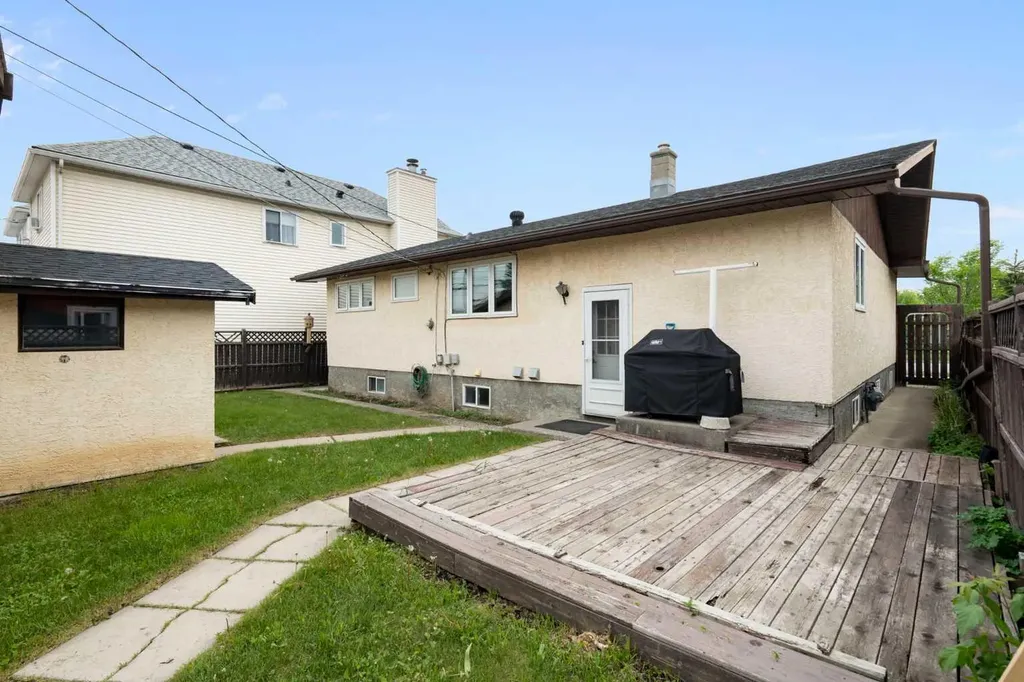 3019 37 Street SW Calgary AB T3E 3B5