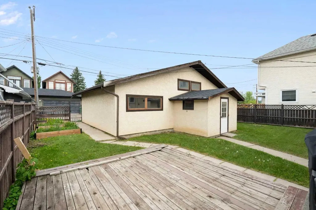 3019 37 Street SW Calgary AB T3E 3B5