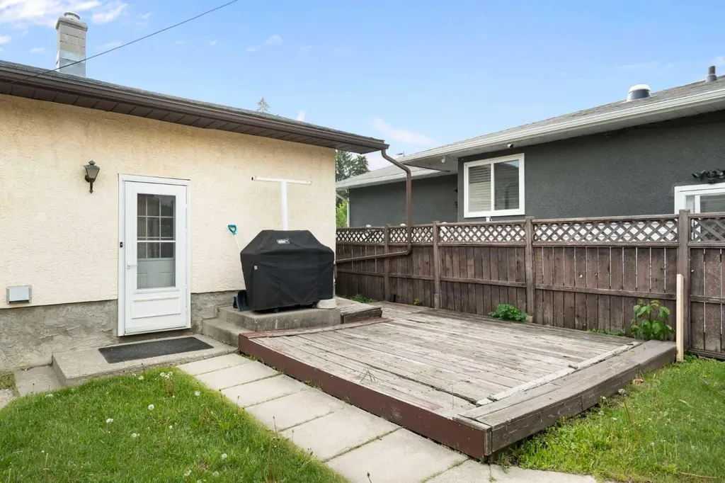 3019 37 Street SW Calgary AB T3E 3B5