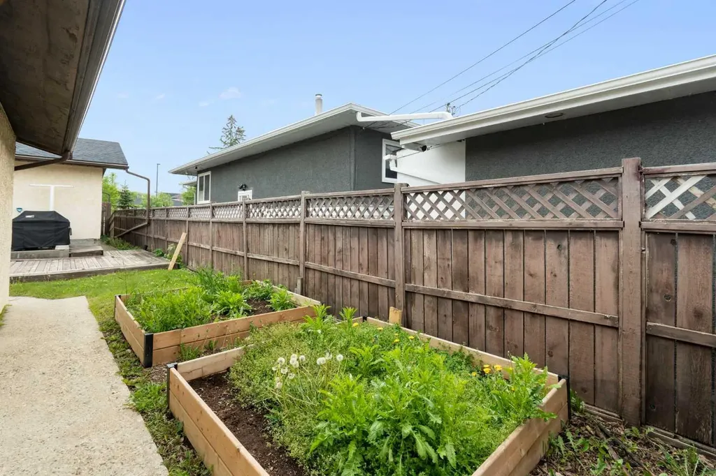 3019 37 Street SW Calgary AB T3E 3B5