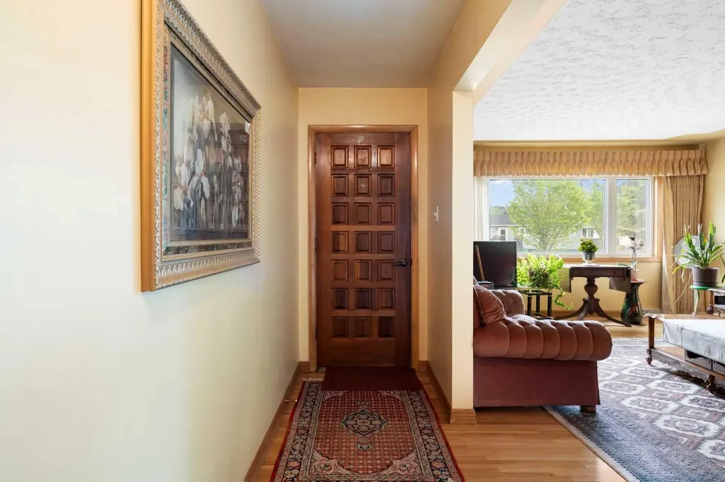 3019 37 Street SW Calgary AB T3E 3B5