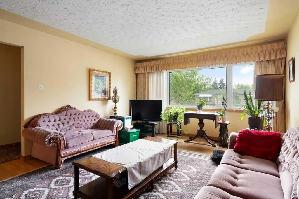 3019 37 Street SW Calgary AB T3E 3B5