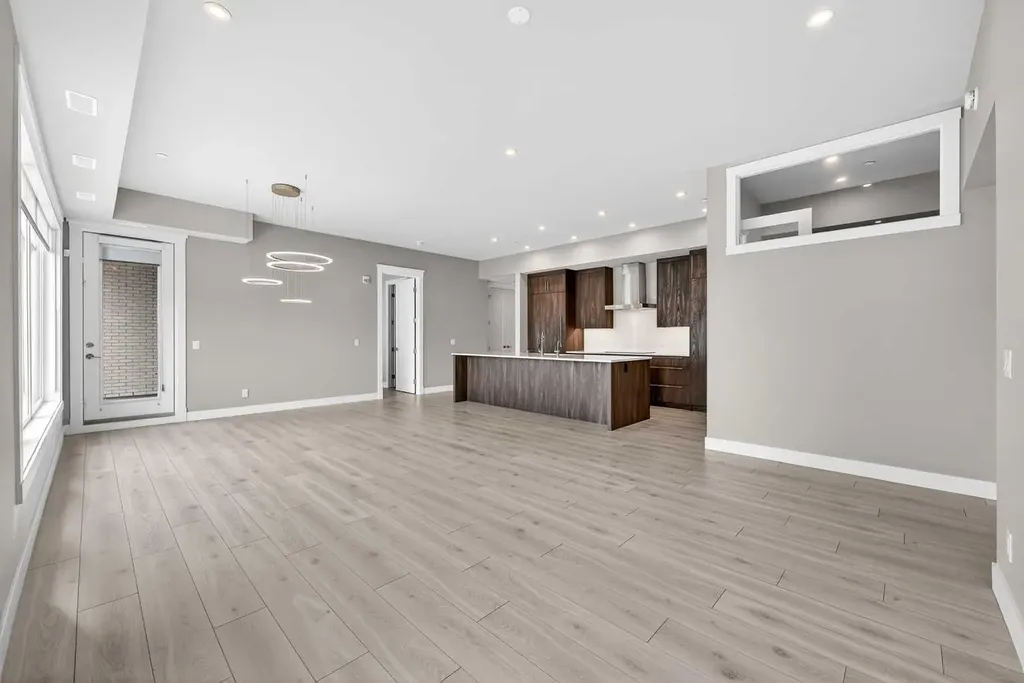 275 Lebel Crescent NW Calgary AB T3B 6L5