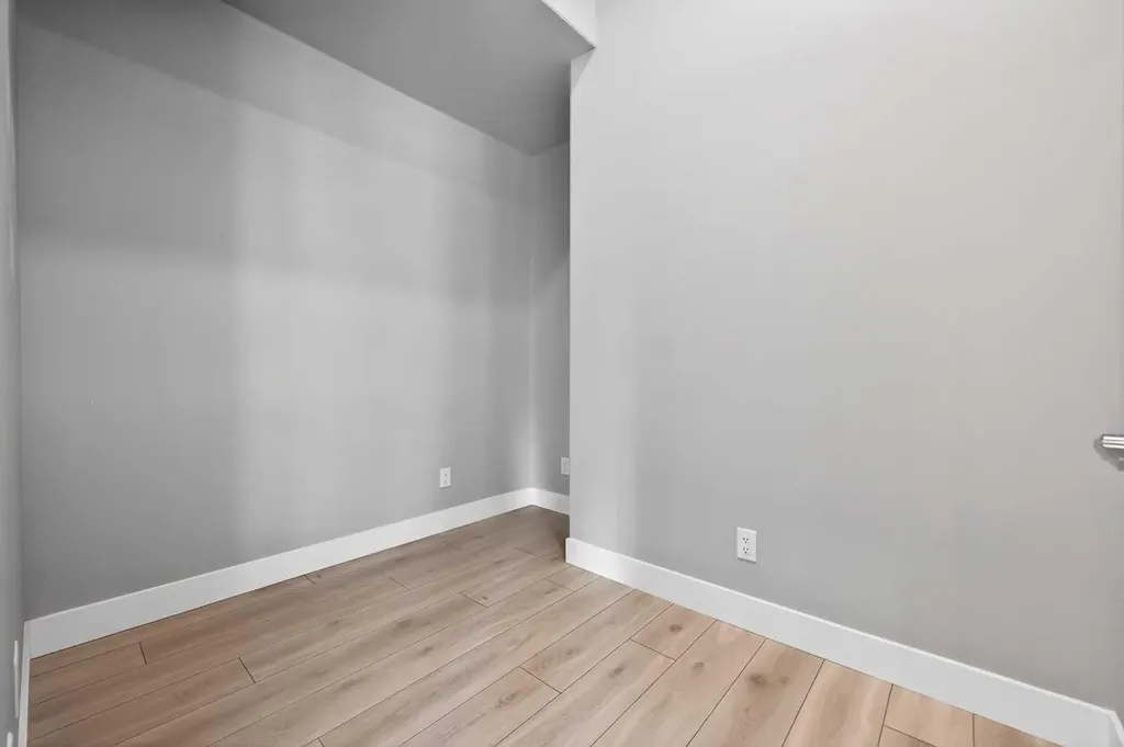 275 Lebel Crescent NW Calgary AB T3B 6L5