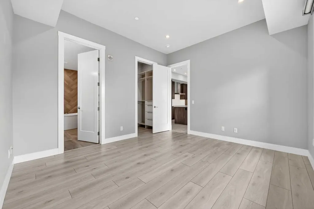 275 Lebel Crescent NW Calgary AB T3B 6L5
