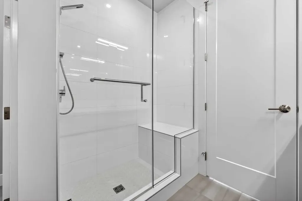 275 Lebel Crescent NW Calgary AB T3B 6L5