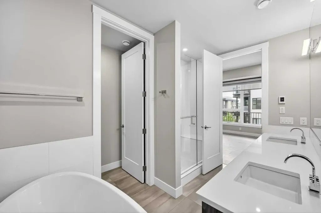 275 Lebel Crescent NW Calgary AB T3B 6L5