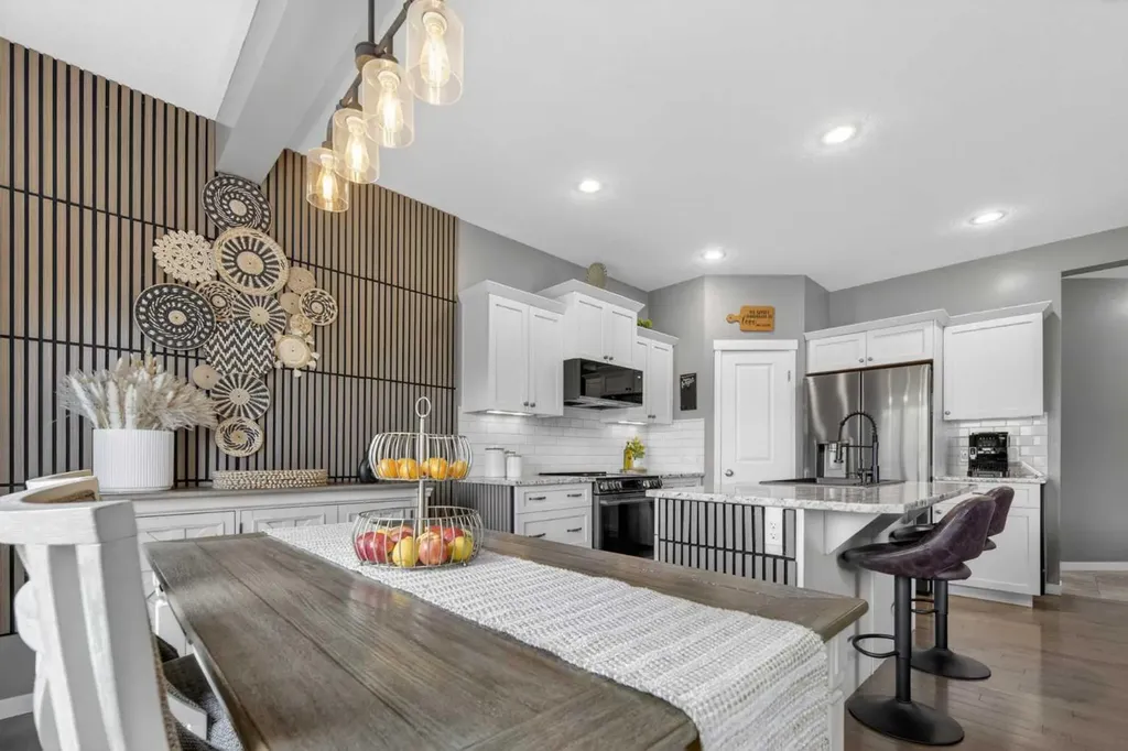 192 Fireside Place Cochrane AB T4C 0R6
