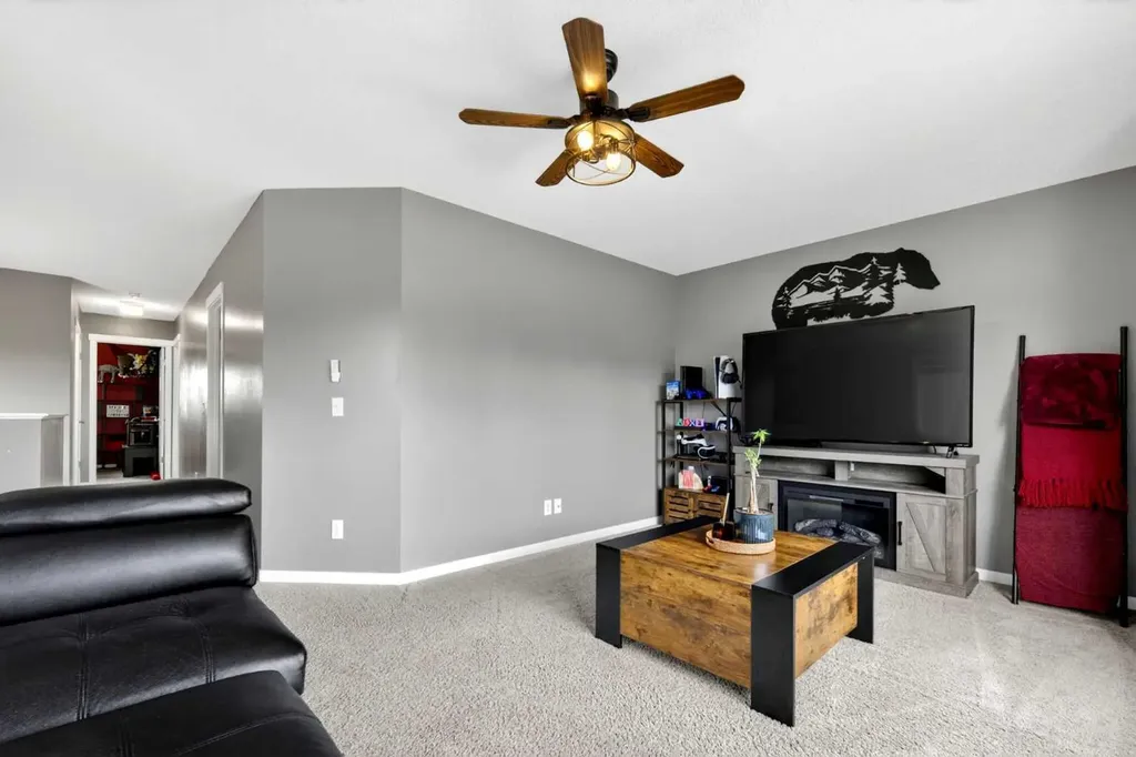 192 Fireside Place Cochrane AB T4C 0R6