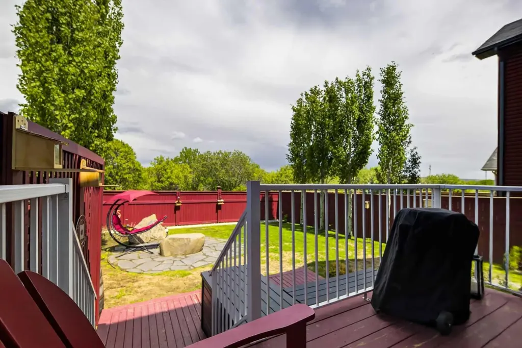 192 Fireside Place Cochrane AB T4C 0R6