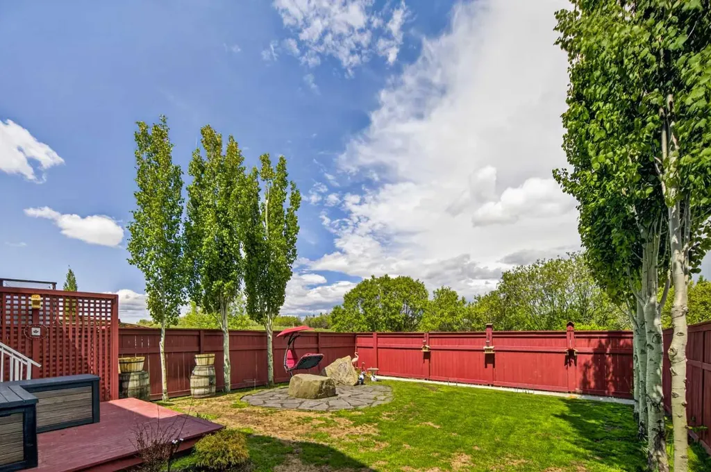 192 Fireside Place Cochrane AB T4C 0R6