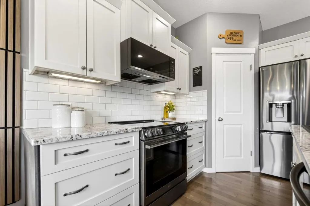 192 Fireside Place Cochrane AB T4C 0R6
