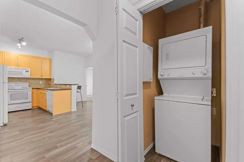 70 Panamount Drive NW Calgary AB T3K 6K3