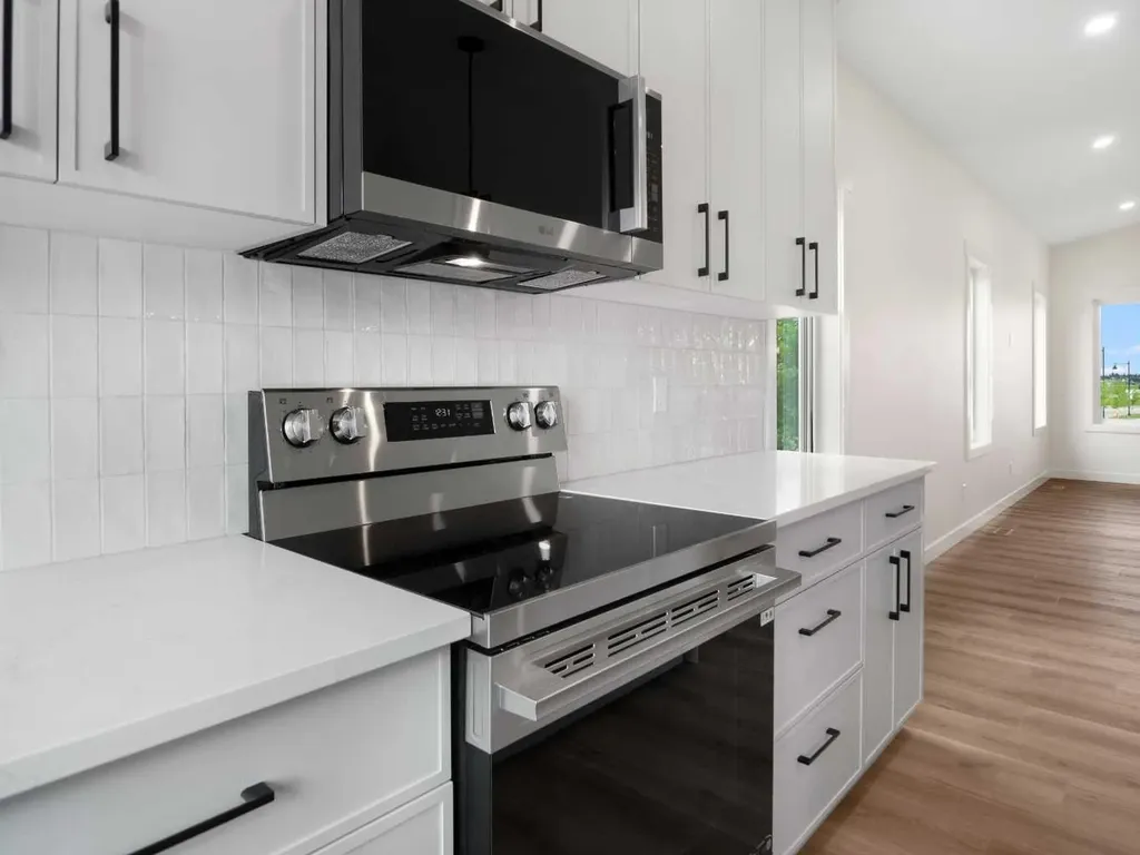 491 Townsend Street Red Deer AB T4P 0Y5
