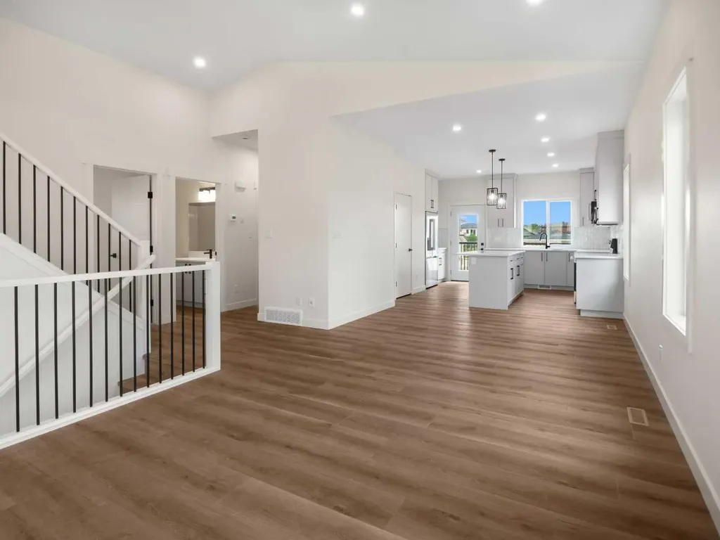491 Townsend Street Red Deer AB T4P 0Y5