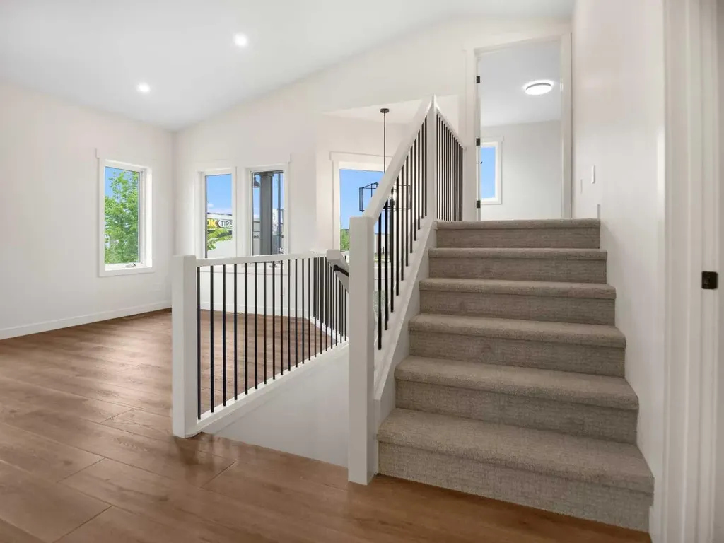 491 Townsend Street Red Deer AB T4P 0Y5