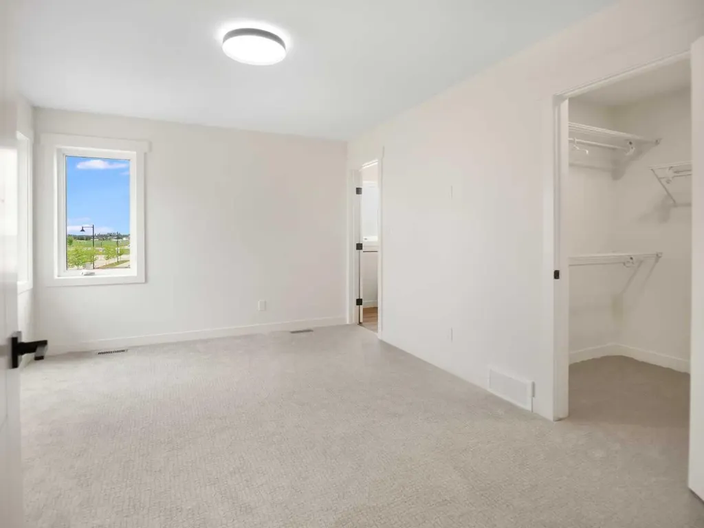491 Townsend Street Red Deer AB T4P 0Y5