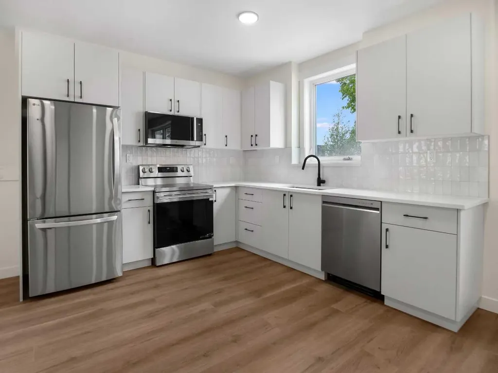 491 Townsend Street Red Deer AB T4P 0Y5
