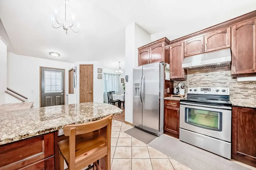 16 Martinridge Way Calgary AB T3J 3C8