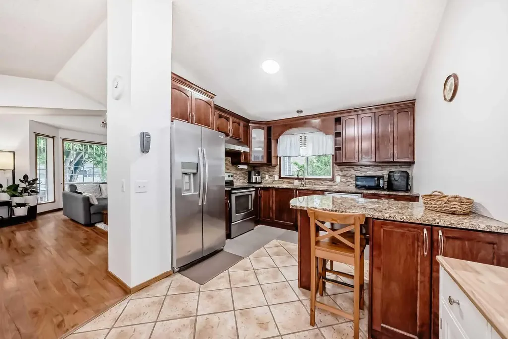 16 Martinridge Way Calgary AB T3J 3C8