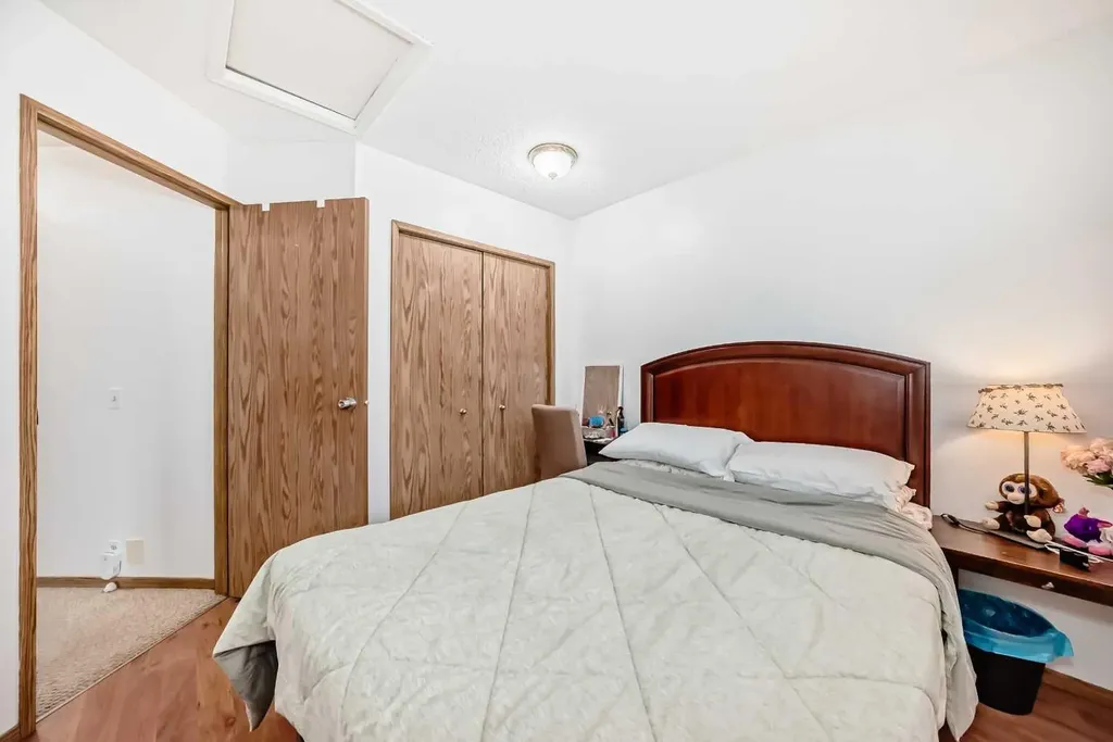 16 Martinridge Way Calgary AB T3J 3C8