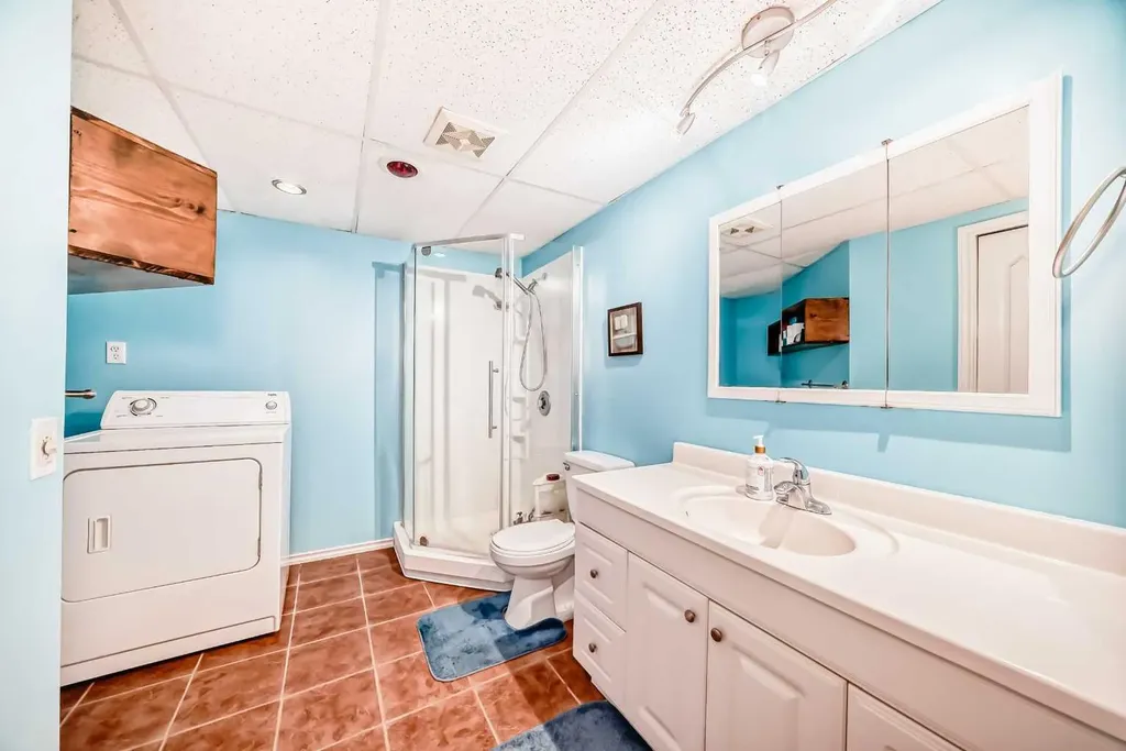 16 Martinridge Way Calgary AB T3J 3C8