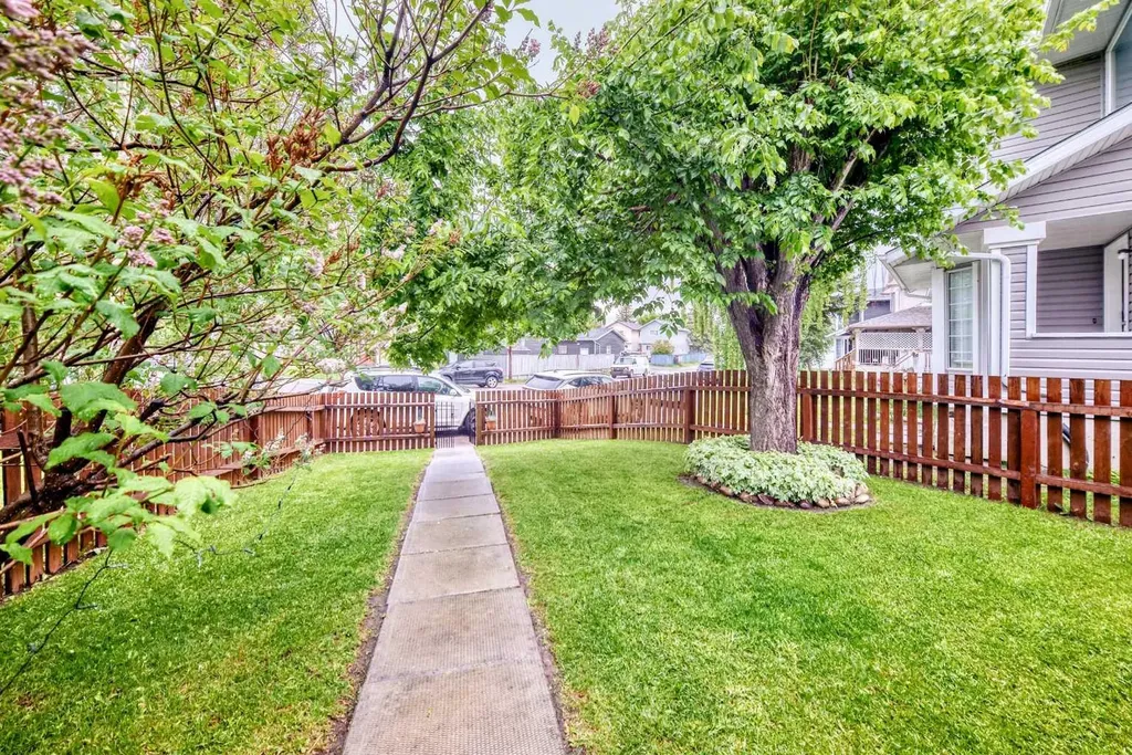 16 Martinridge Way NE Calgary AB T3J 3C8