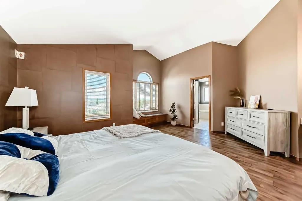 227 Hawkside Mews NW Calgary AB T3G 3J4