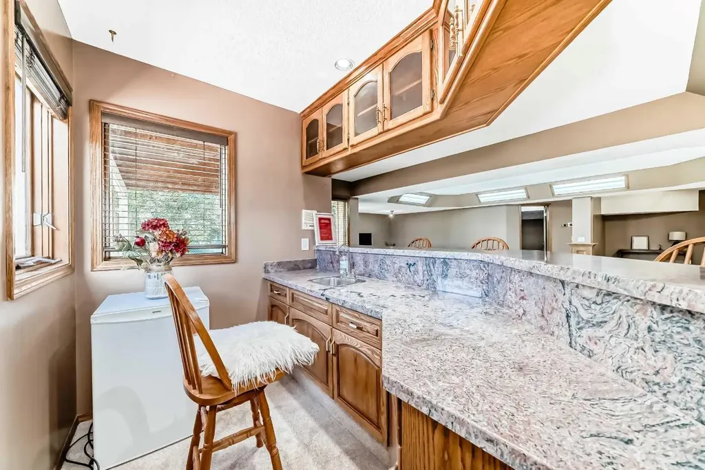 227 Hawkside Mews NW Calgary AB T3G 3J4