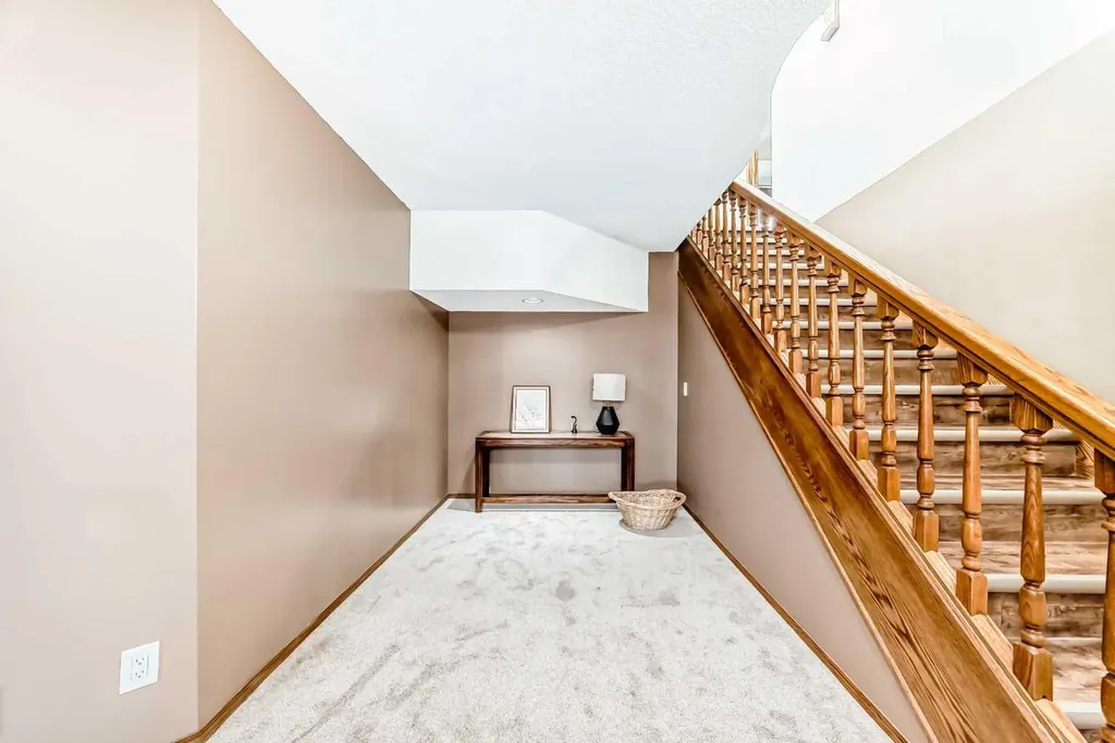227 Hawkside Mews NW Calgary AB T3G 3J4